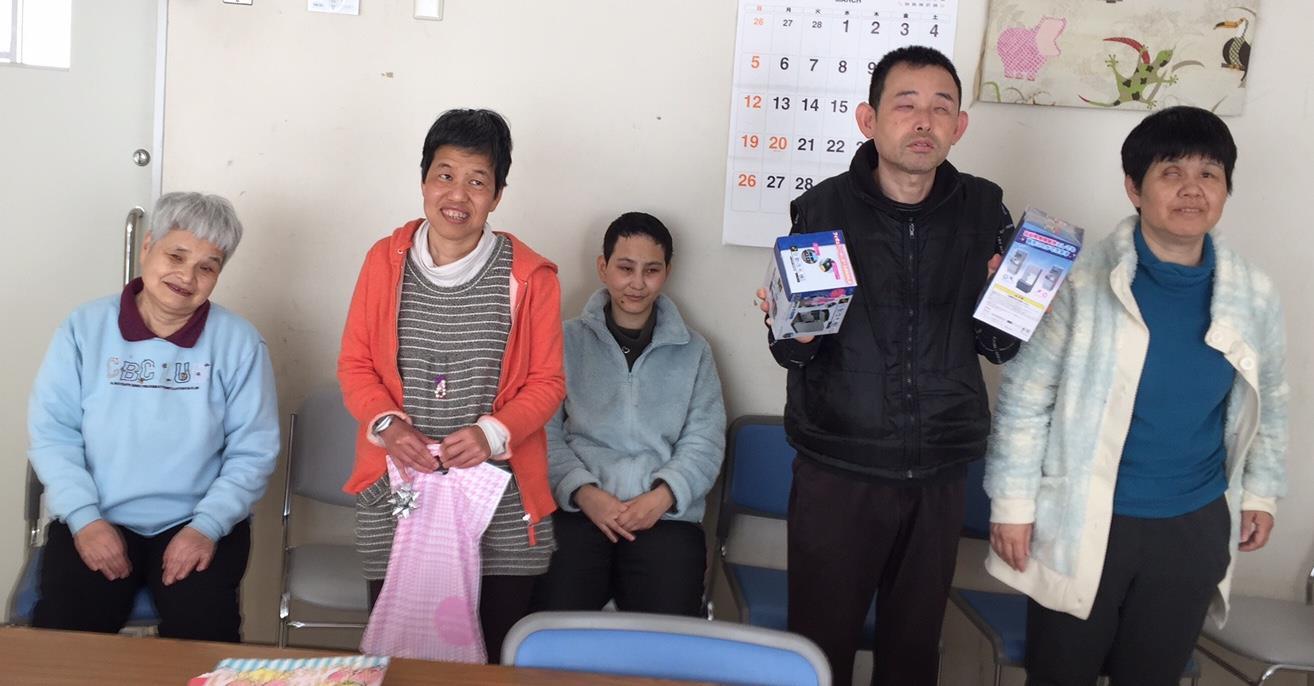 �y�������ɕ���ł���T�l