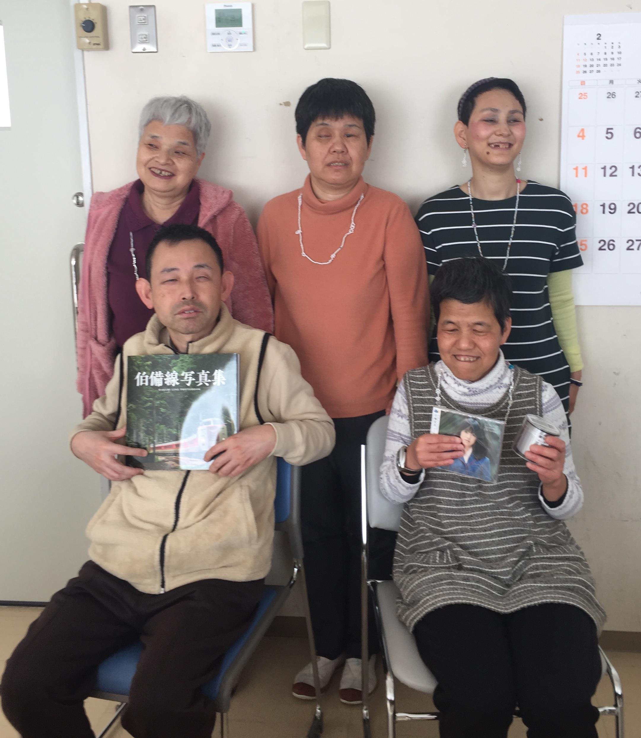 �v���[���g�������Ċ��������ȃq���L����ƃt�N���E����