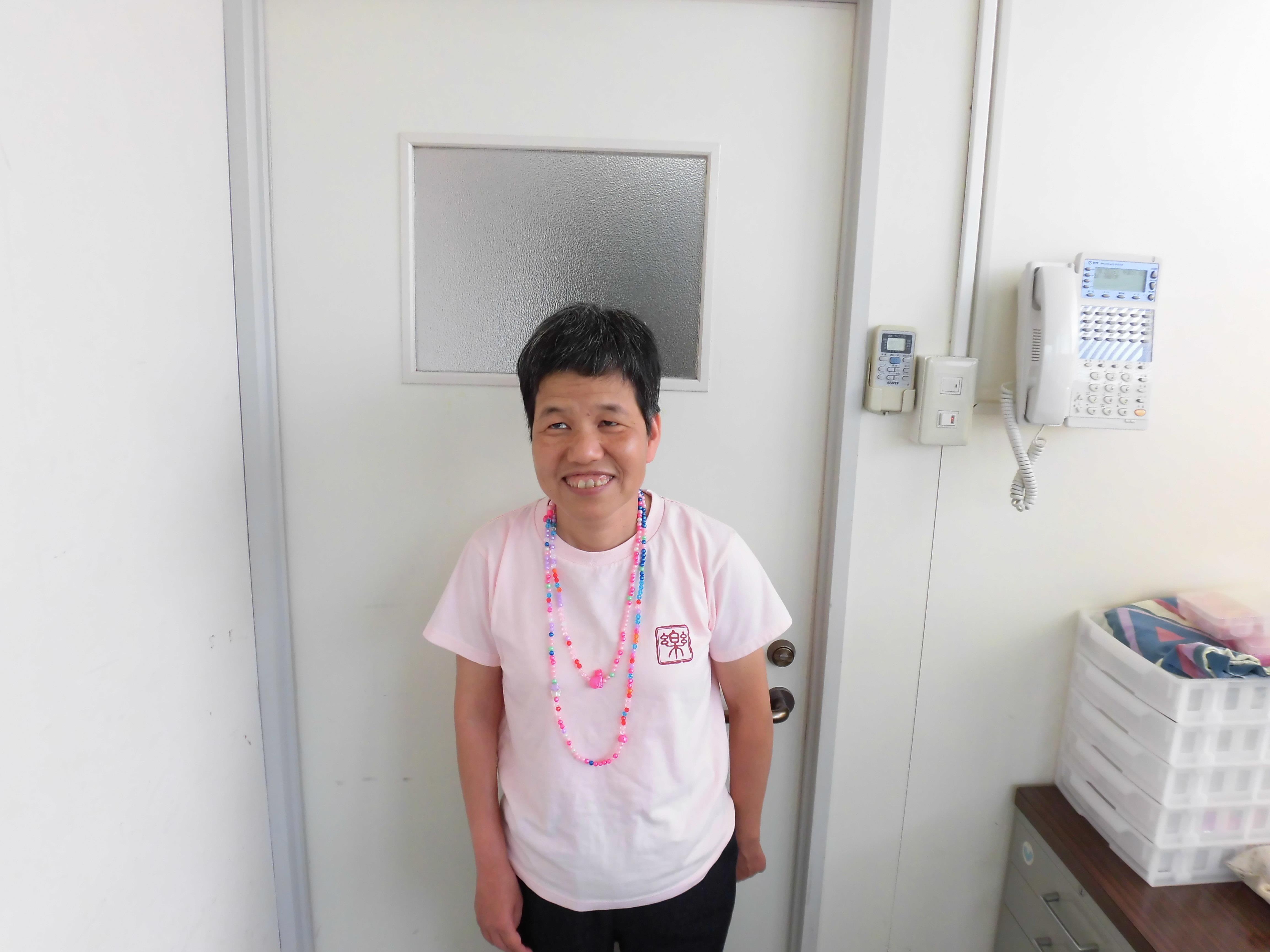 �J���t���ȃ����O�l�b�N���X�����킢���t�N���E����